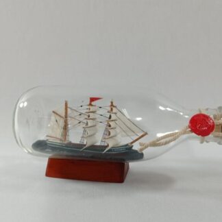 Barco dentro de botella