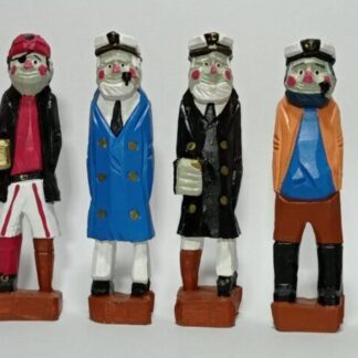 figuras de personajes marinos