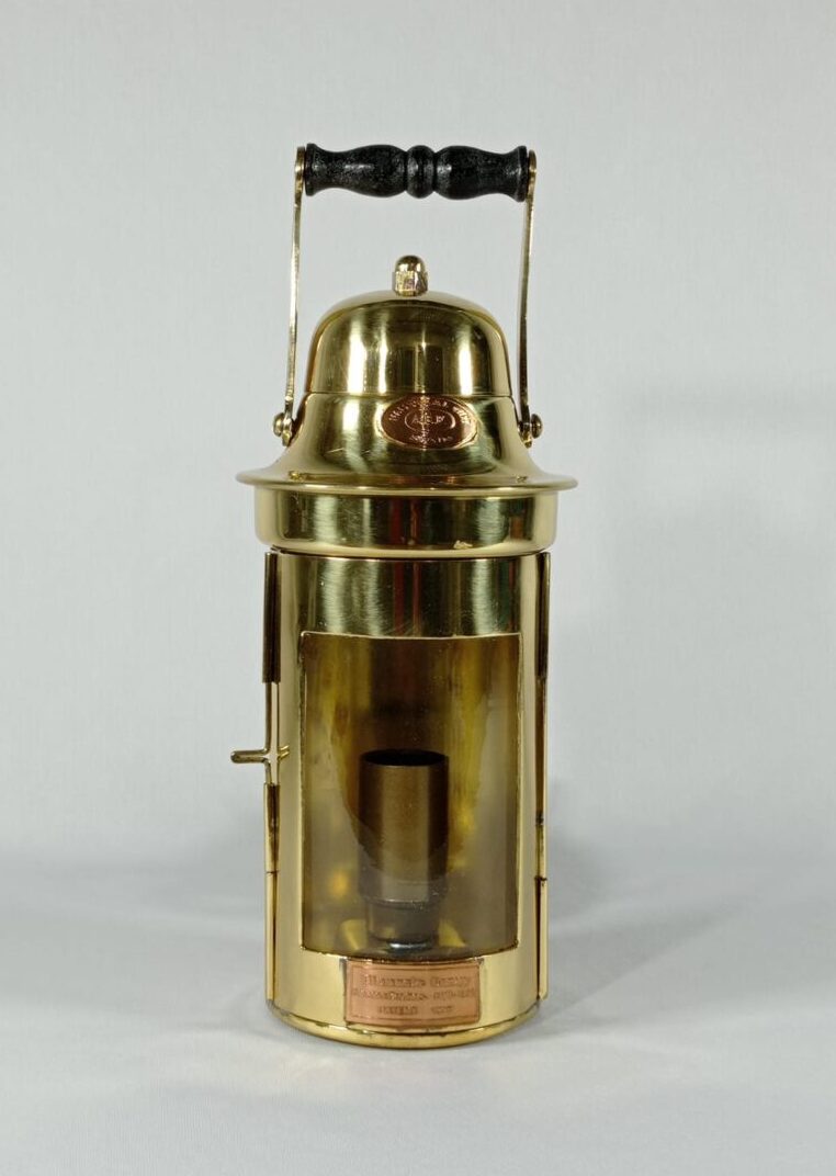 lampara laton tubular